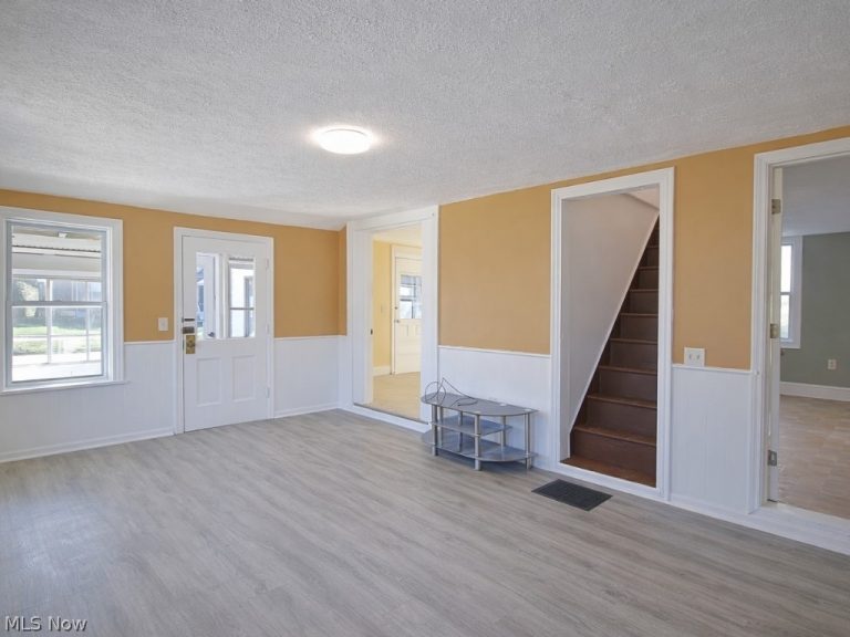 493 Elm Street, Painesville, OH - Photo 6