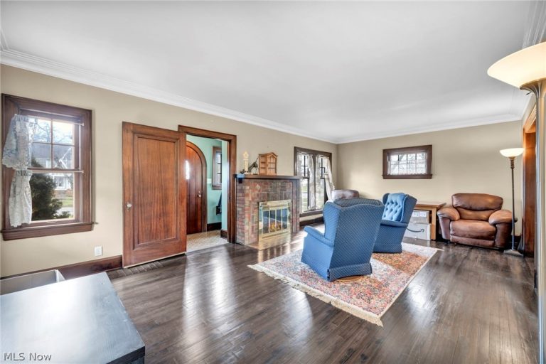 708 Park Avenue, Elyria, OH - Photo 3