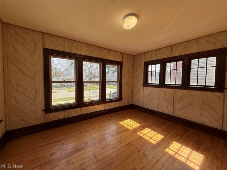 3860 37th Street, Cleveland, OH - Photo 4