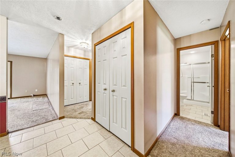 6183 Worthington Lane #12B, Mentor, OH - Photo 4