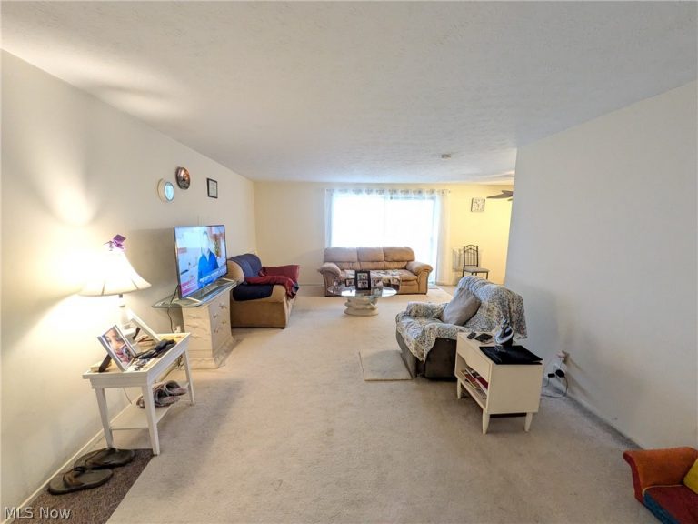 1480 Warren #604, Lakewood, OH - Photo 8