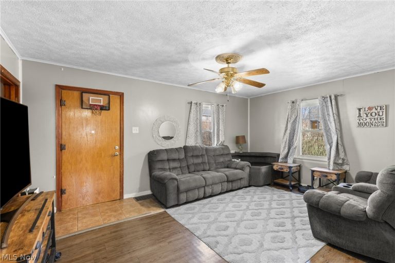 832 Buena Vista Boulevard, Steubenville, OH - Photo 5