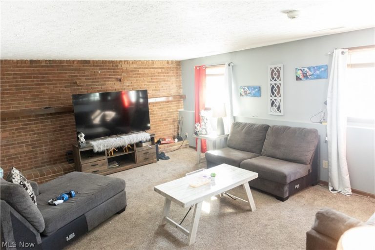 700 Denshire Drive, Canal Fulton, OH - Photo 8