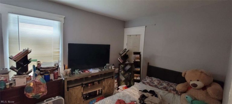 3568 67th Street, Cleveland, OH - Photo 5