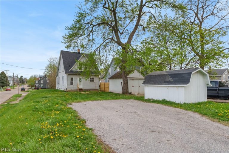 703 Arlington Avenue, Canton, OH - Photo 3