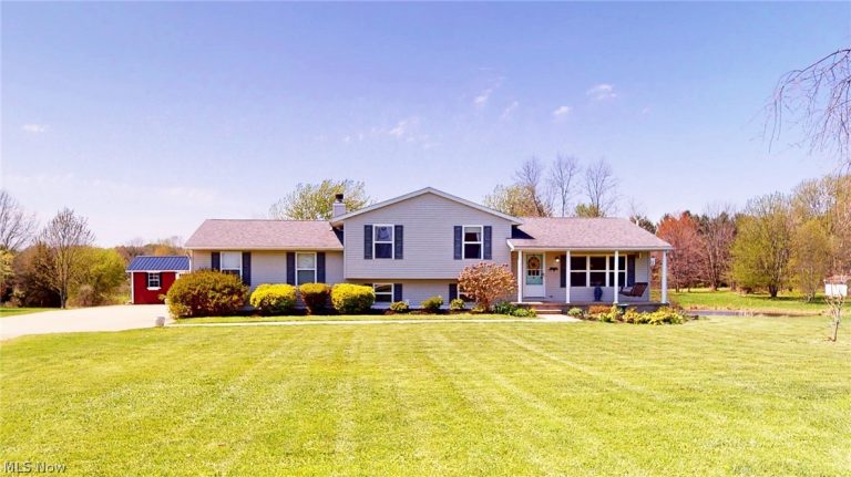 18440 Rapids Road, Hiram, OH - Photo 3