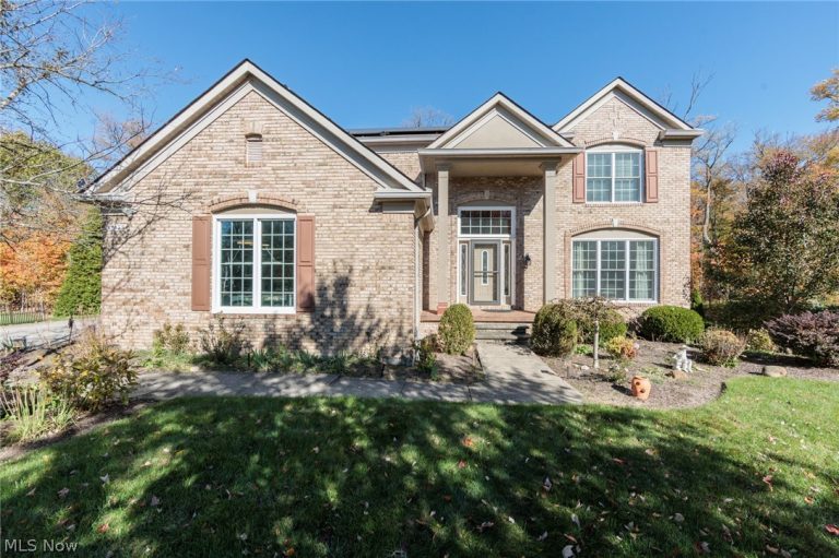 19475 Cavendish Court, North Royalton, OH, 44133