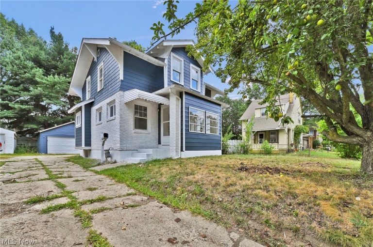 1584 Hampton Road, Akron, OH, 44305