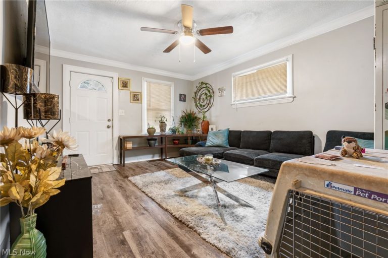 19830 Monterey Avenue, Euclid, OH - Photo 6