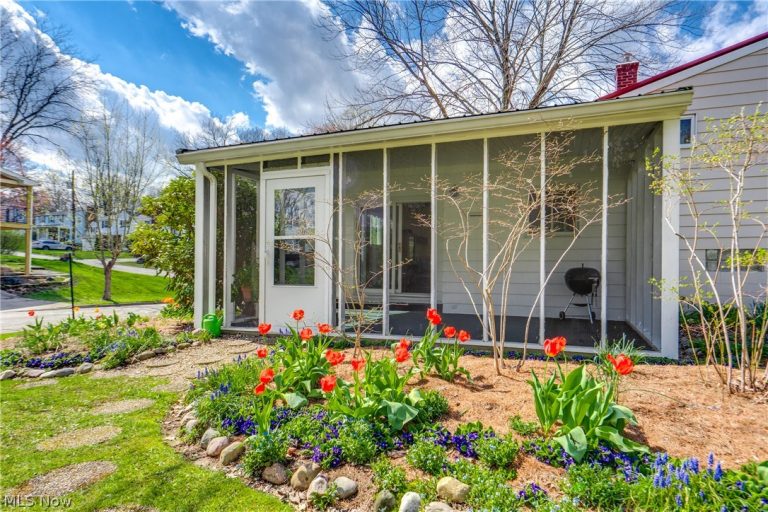 833 Cliffside Drive, Akron, OH - Photo 2