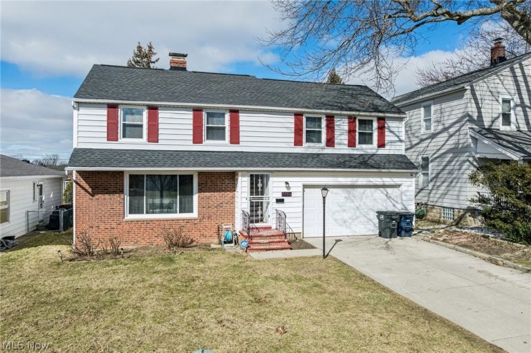 5039 Fairlawn Road, Lyndhurst, OH - Photo 3