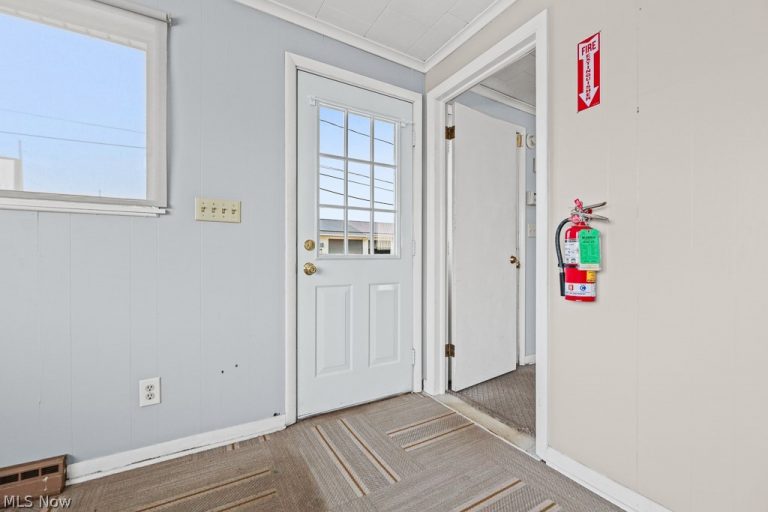 1950 Freedom Avenue, Alliance, OH - Photo 3