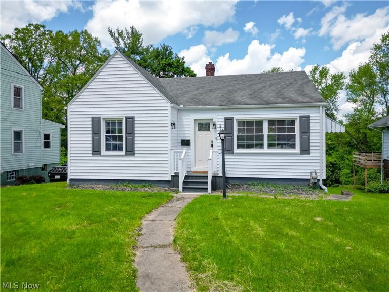 2717 Cleveland Avenue, Steubenville, OH, 43952