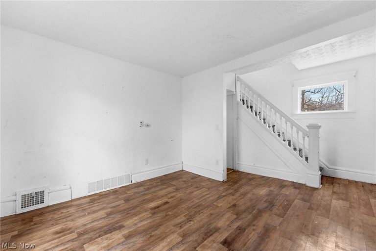 185 Stanton Avenue, Akron, OH - Photo 5