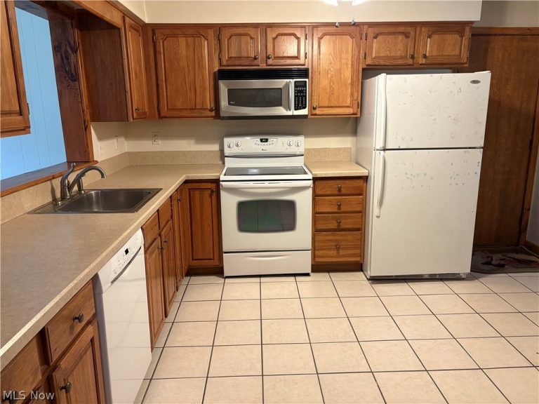 2265 Country Club Drive, Wickliffe, OH - Photo 6