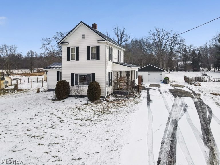 2420 Beechwood Avenue, Alliance, OH - Photo 3