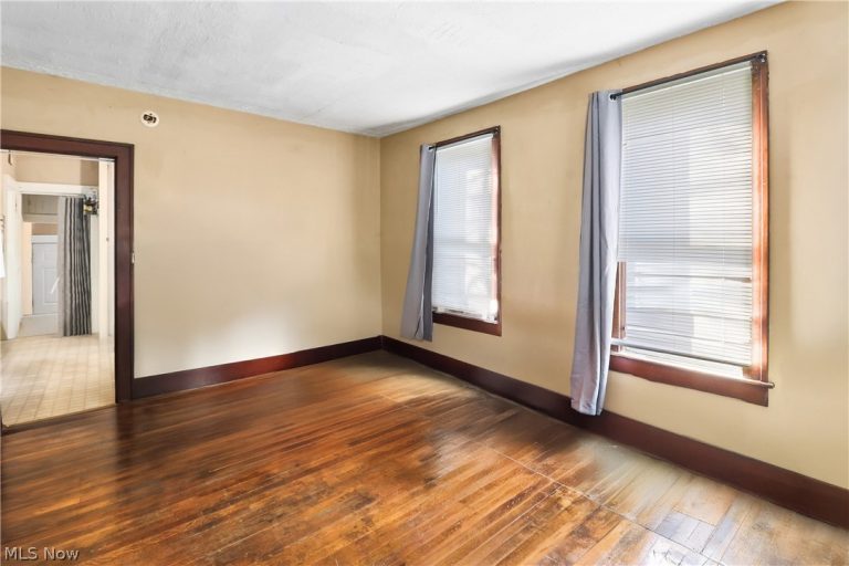 517 Brown Street, Akron, OH - Photo 4