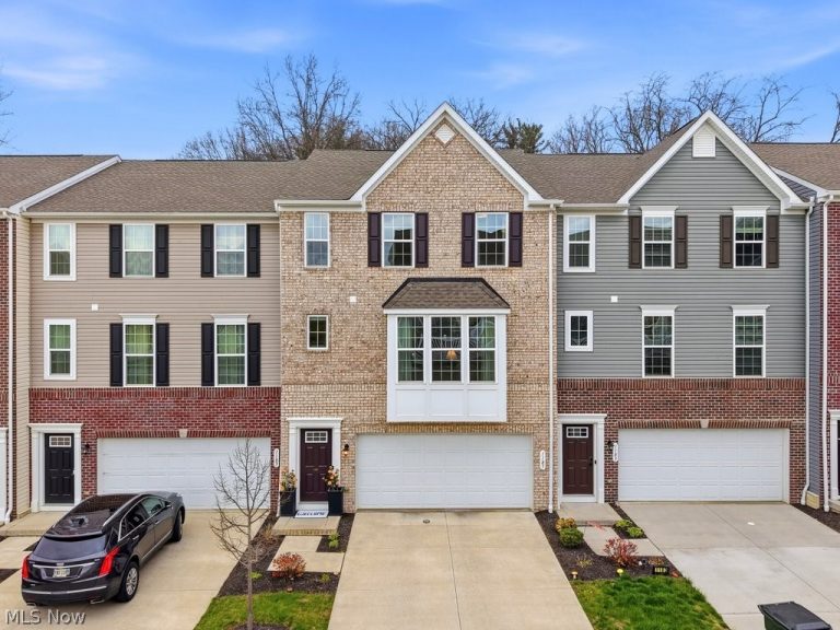 1185 Bean Lane, Cuyahoga Falls, OH, 44313