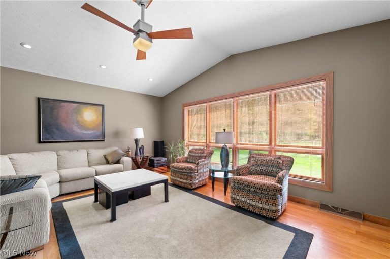 12435 Pearl Road, Chardon, OH - Photo 8