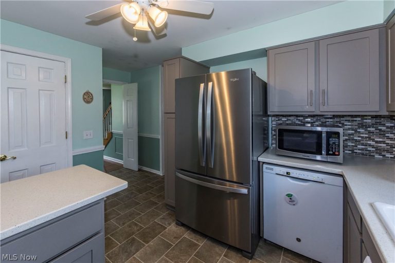 4607 Woodside Avenue, Canton, OH - Photo 6