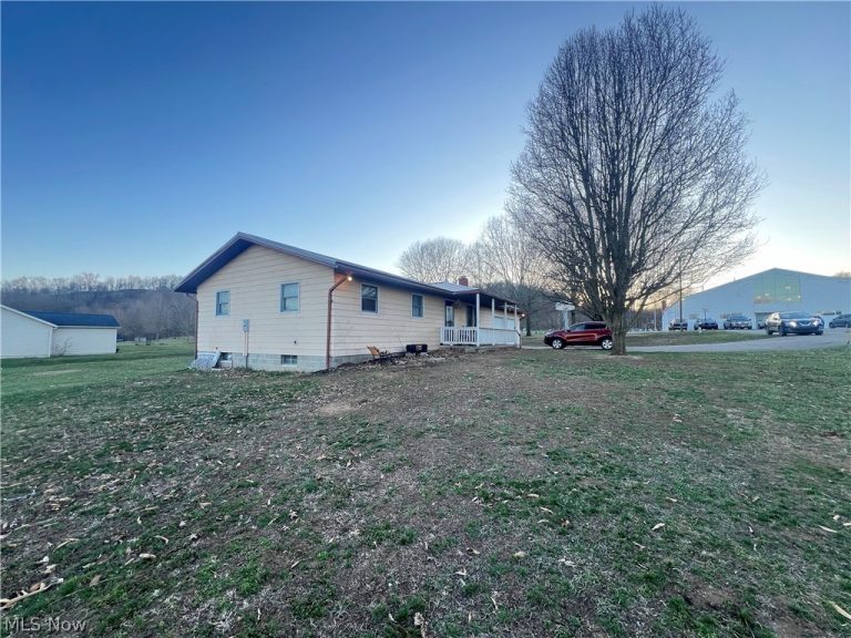 1715 South Street, Stockport, OH - Photo 4