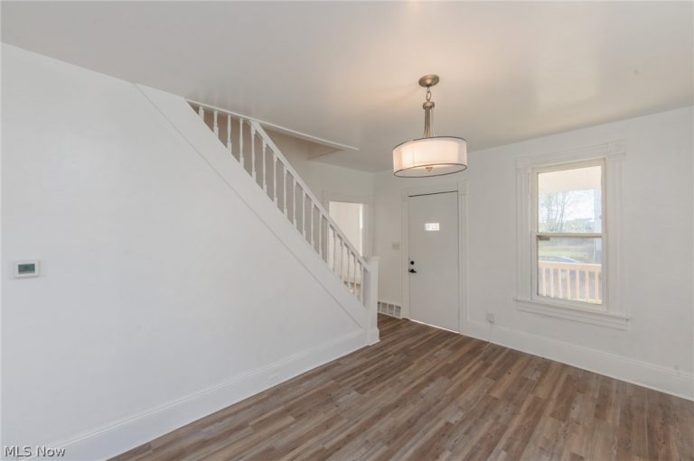 1986 93rd Street, Cleveland, OH - Photo 6