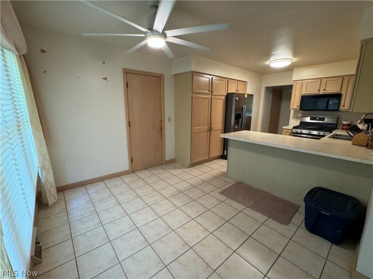 1717 Stillwagon Road, Niles, OH - Photo 8