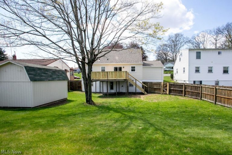 556 Idora Lane, Struthers, OH - Photo 4