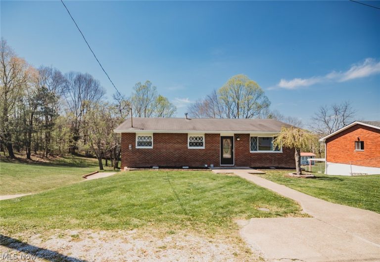 19 Osborne Street, Washington, WV - Photo 3
