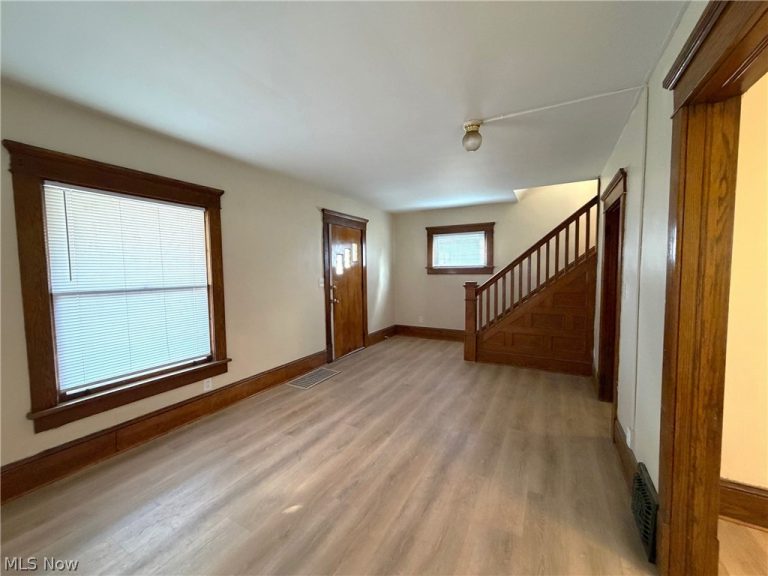 2212 Indiana Way, Canton, OH - Photo 2