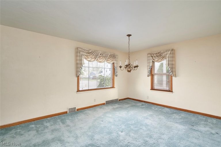 122 Fenton Avenue, Mogadore, OH - Photo 8