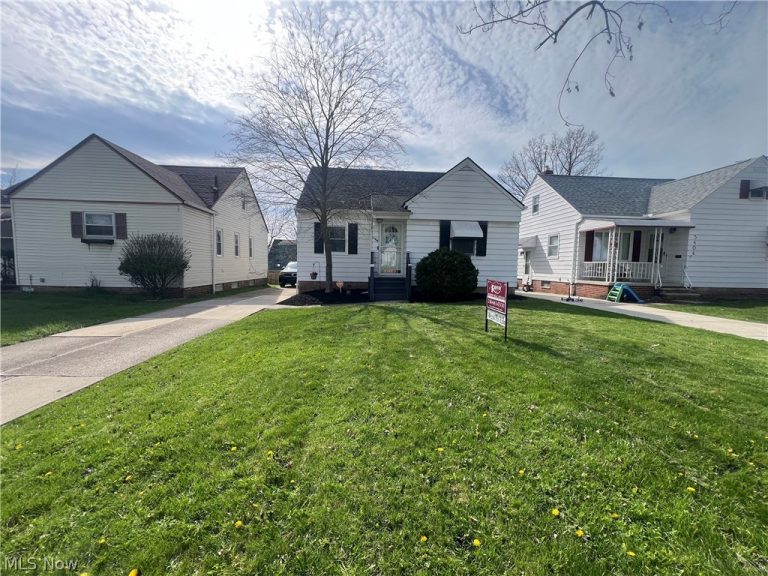 5408 Oakwood Avenue, Maple Heights, OH - Photo 4