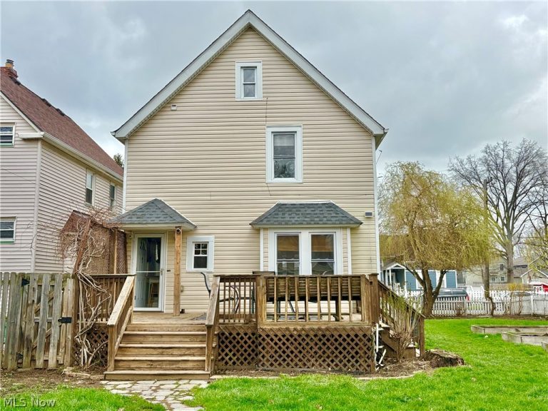 7909 Colgate Avenue, Cleveland, OH - Photo 8