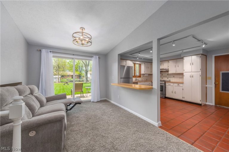 6974 Wil Lou Lane, North Ridgeville, OH - Photo 6