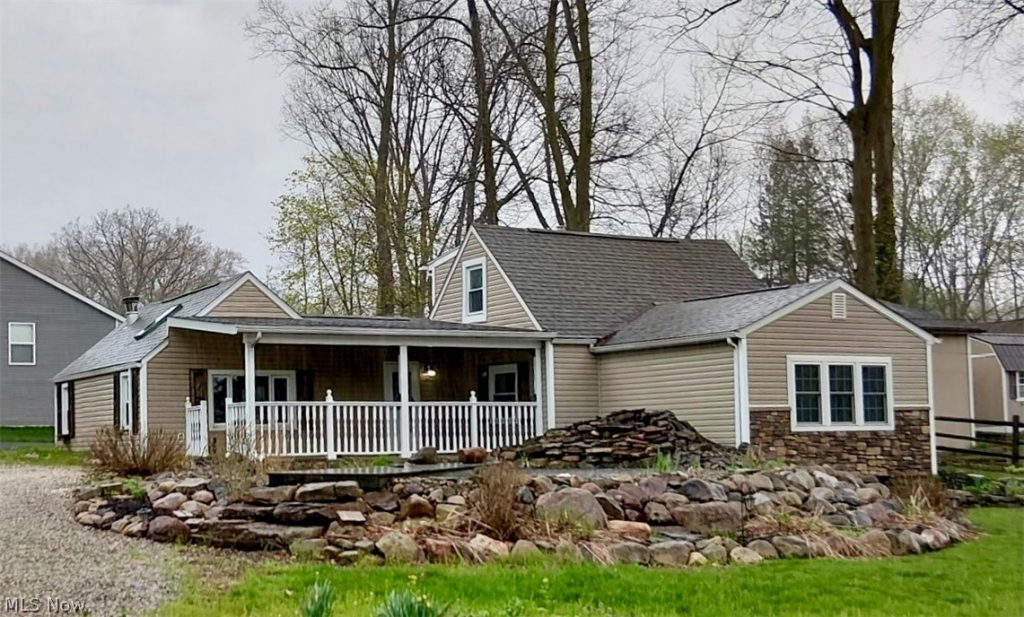 549 Perry Road, Tallmadge, OH