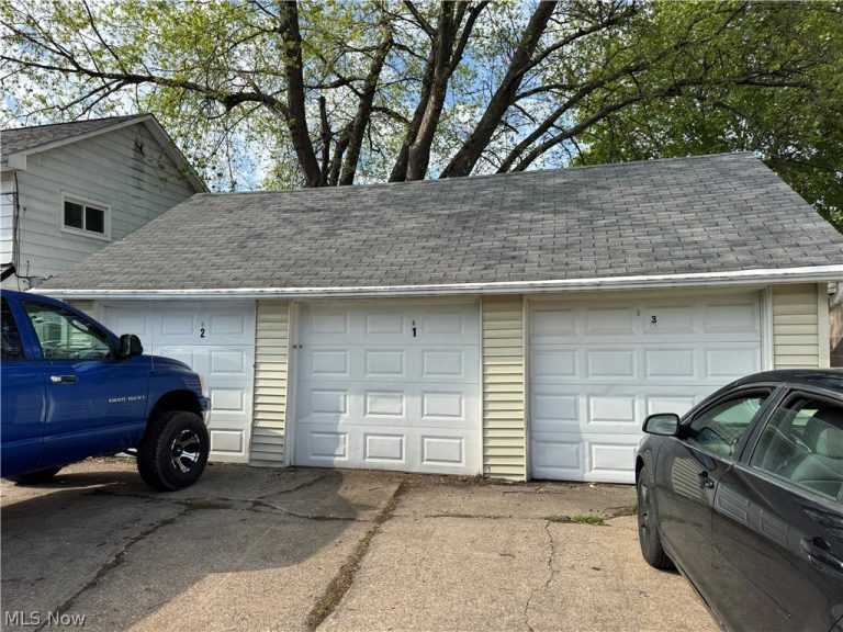 423 7th Street, Fairport Harbor, OH - Photo 3