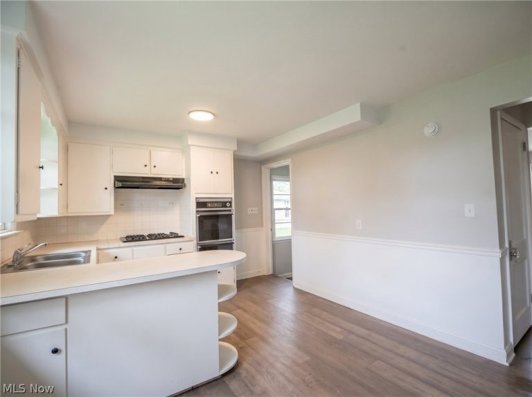 50 Glacier Avenue, Youngstown, OH - Photo 6