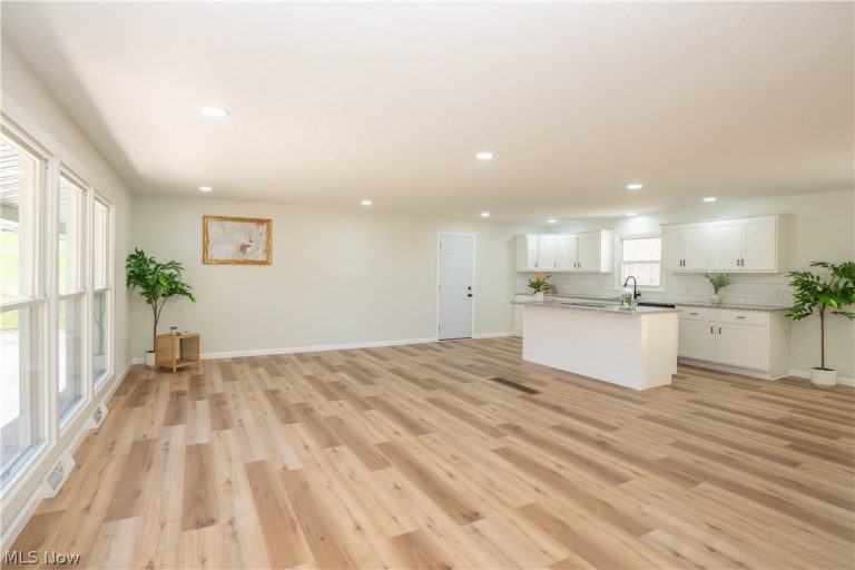 5343 Cleveland Avenue, Canton, OH - Photo 4