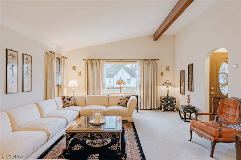 23 Thames Avenue, Bedford, OH - Photo 4