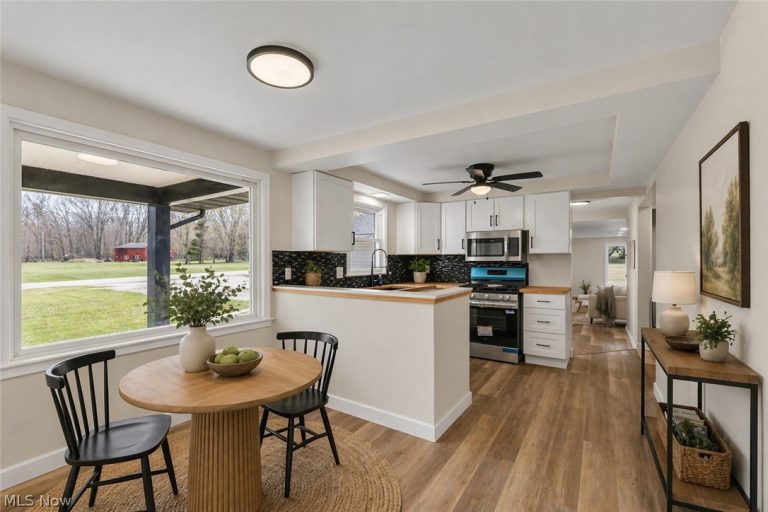 8195 Palmyra Road, Canfield, OH - Photo 6