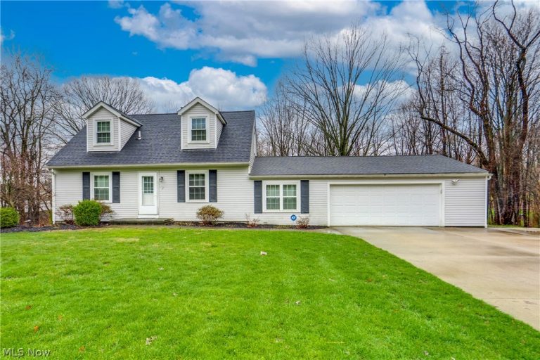 561 River Road, Munroe Falls, OH - Photo 3