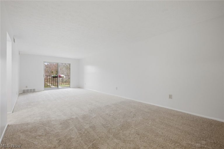 4187 Columbia Road #332, North Olmsted, OH - Photo 4