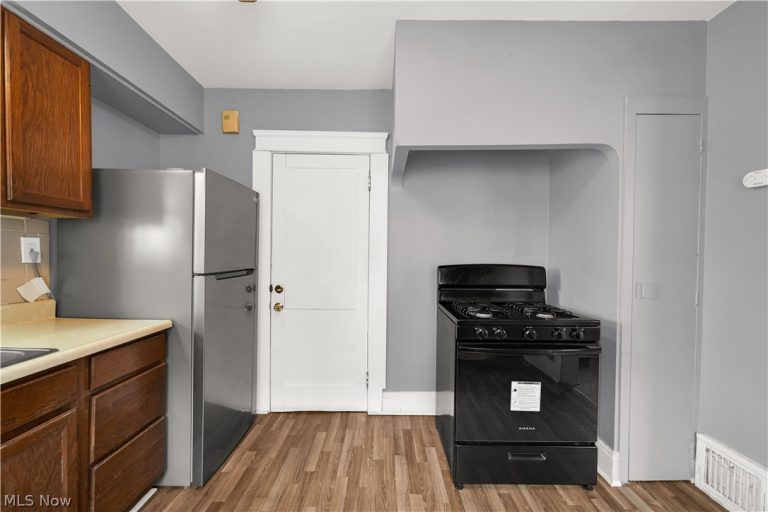 16119 Parkgrove Avenue #2, Cleveland, OH - Photo 5