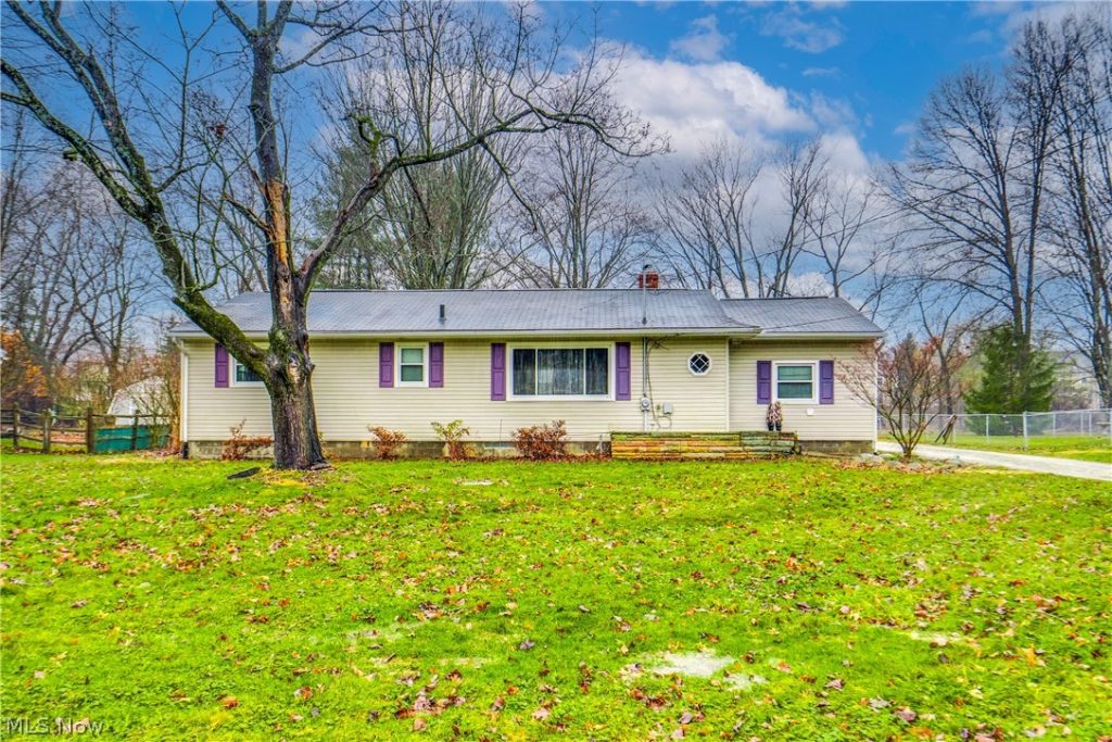 1306 Plainview Drive, Copley, OH