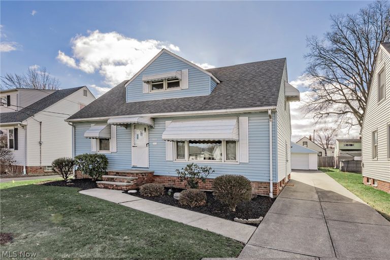30104 Warren Road, Wickliffe, OH - Photo 2