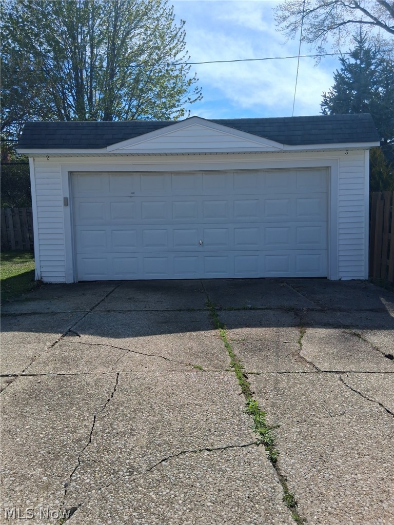 388 330th Street, Willowick, OH - Photo 2