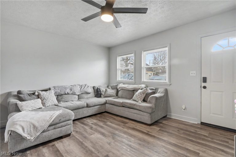 155 Johnson Road, Sebring, OH - Photo 5