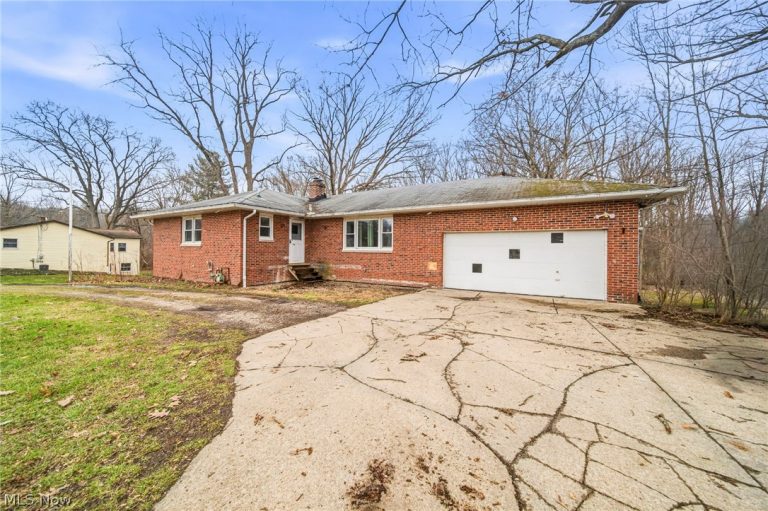 11914 Concord Hambden Road, Painesville, OH - Photo 3