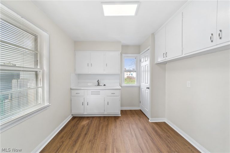 3778 Highland Road, Cleveland, OH - Photo 8