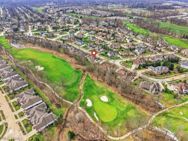 317 Edinburgh Drive, Highland Heights, OH - Photo 6